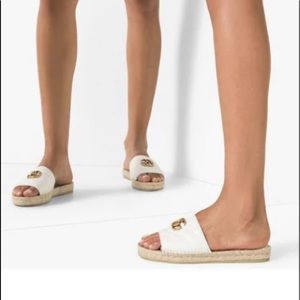 Gucci espadrille slide sandals. LIKE NEW w/ Box & Dust bags‼️ Size 37 in white.